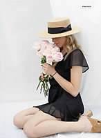 Women's Wide Flat Brim & Crown Straw Hats 4115