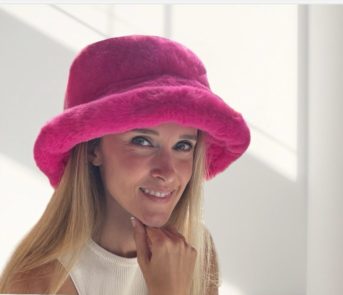 Women's Faux Fur Wider Brim Bucket Hat LF100