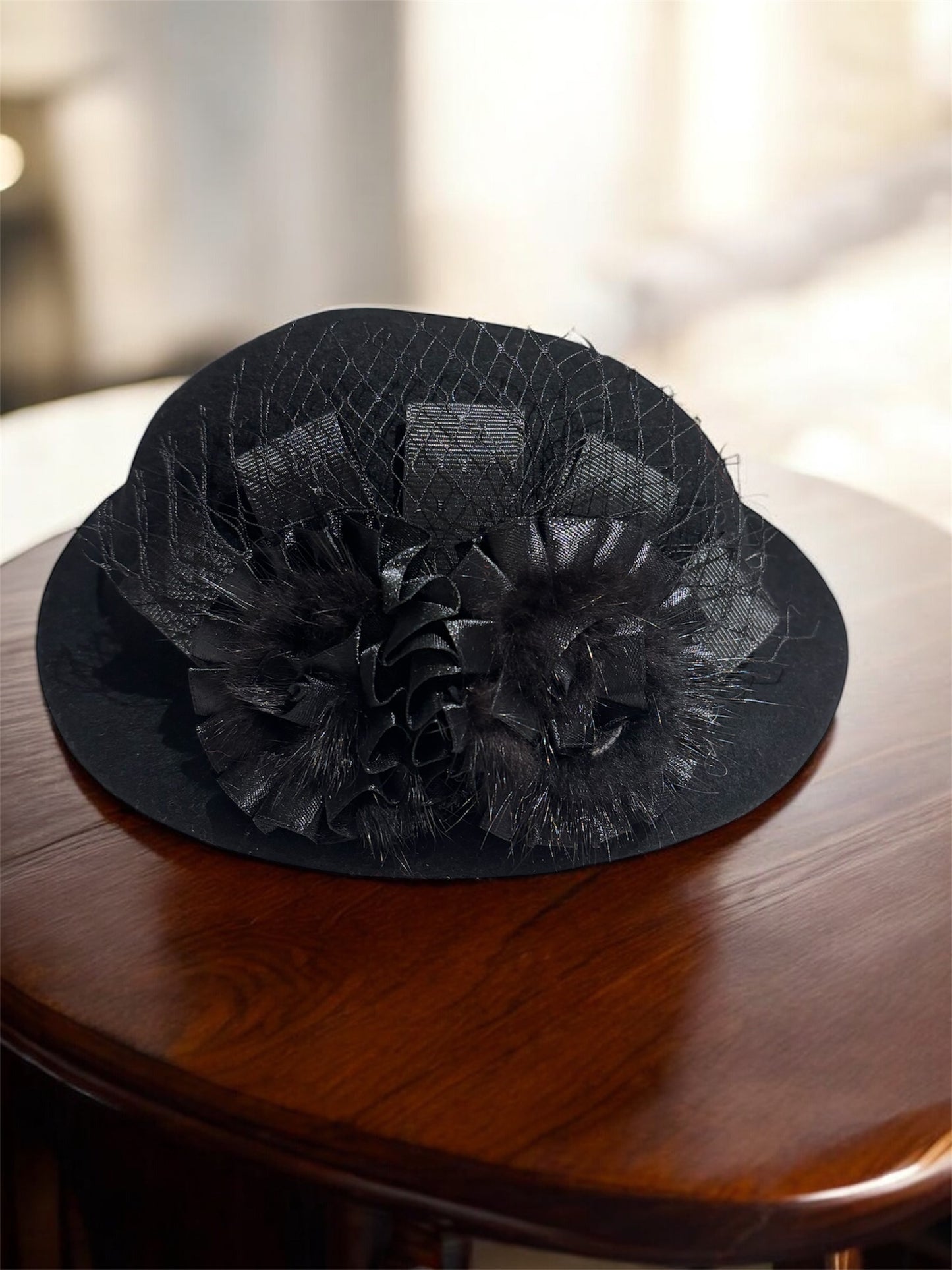 Women's Wool Pillbox French Beret Fashion Luxury Caps With Flower Decoration