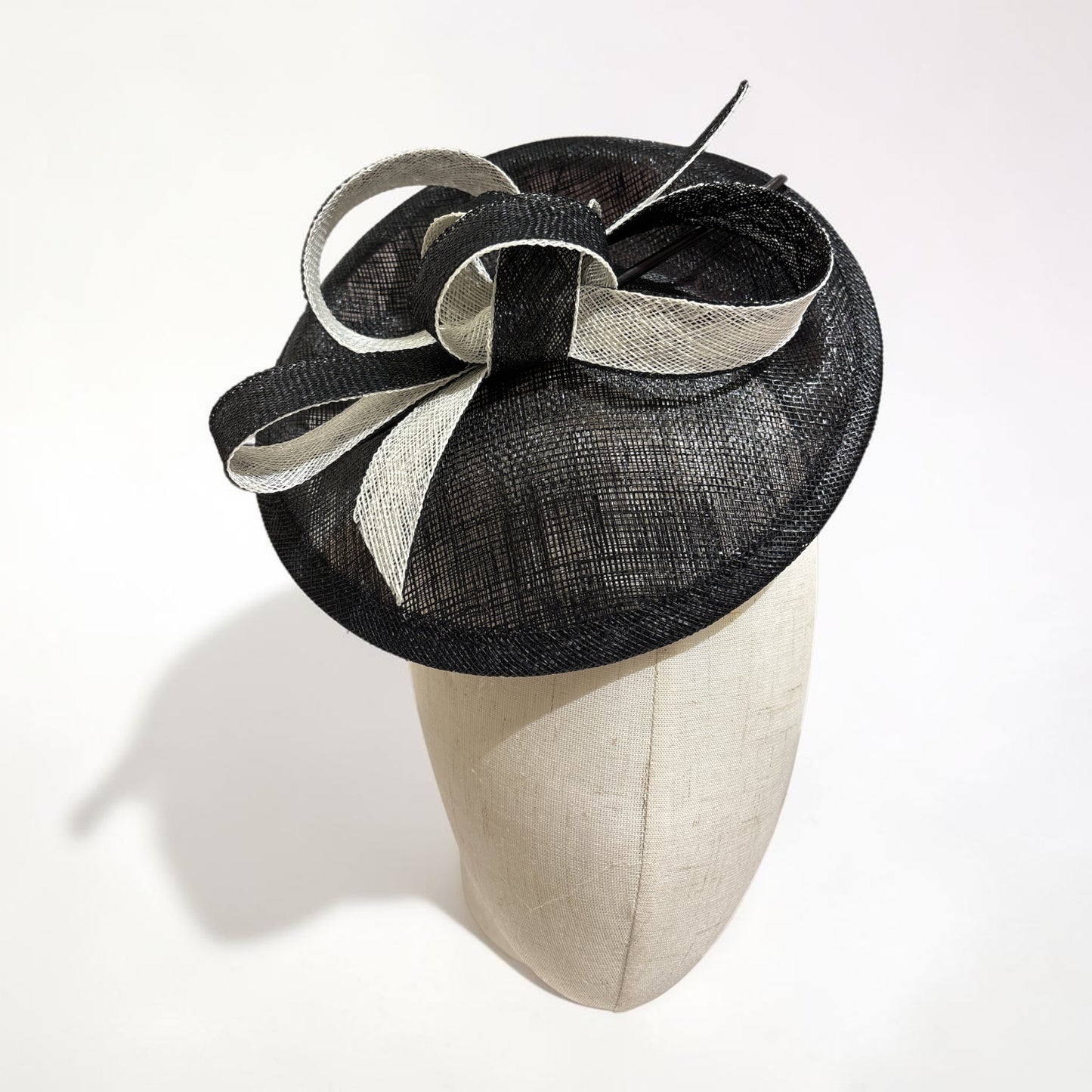 Women's Medium Base Sinamay Fascinator Party Hat L6104